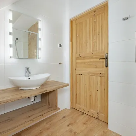 Bursztynek Zadaszony I Podgrzewany Basen - 3 Sypialnie 6-8 Osob Holiday home