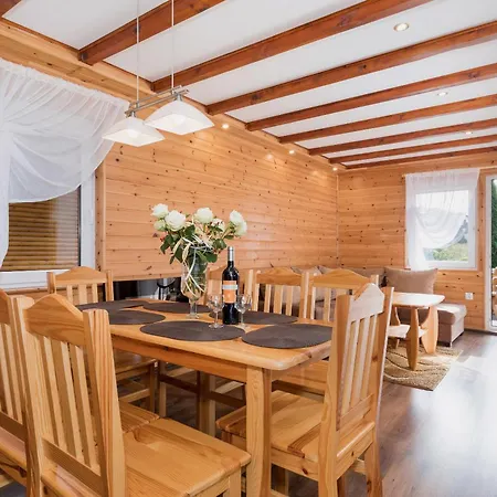 Bursztynek Zadaszony I Podgrzewany Basen - 3 Sypialnie 6-8 Osob * ريفال