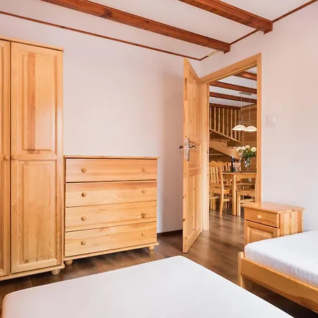 Bursztynek Zadaszony I Podgrzewany Basen - 3 Sypialnie 6-8 Osob بيت للعطل *