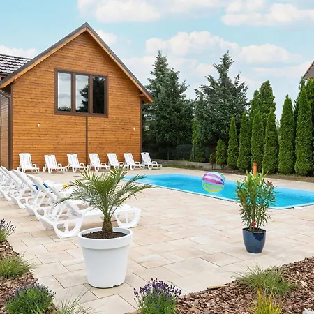 Bursztynek Zadaszony I Podgrzewany Basen - 3 Sypialnie 6-8 Osob * ريفال