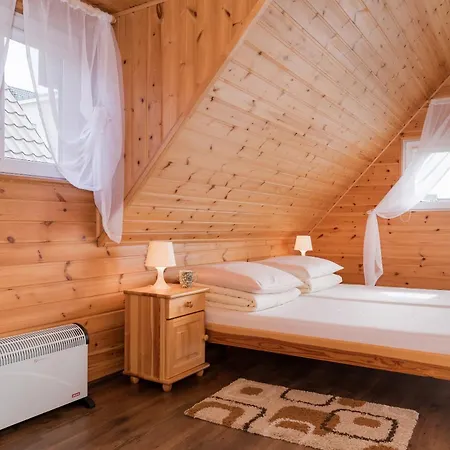 بيت للعطل Bursztynek Zadaszony I Podgrzewany Basen - 3 Sypialnie 6-8 Osob *