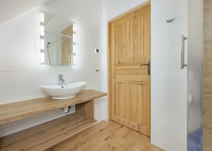 Bursztynek Zadaszony I Podgrzewany Basen - 3 Sypialnie 6-8 Osob 펜션