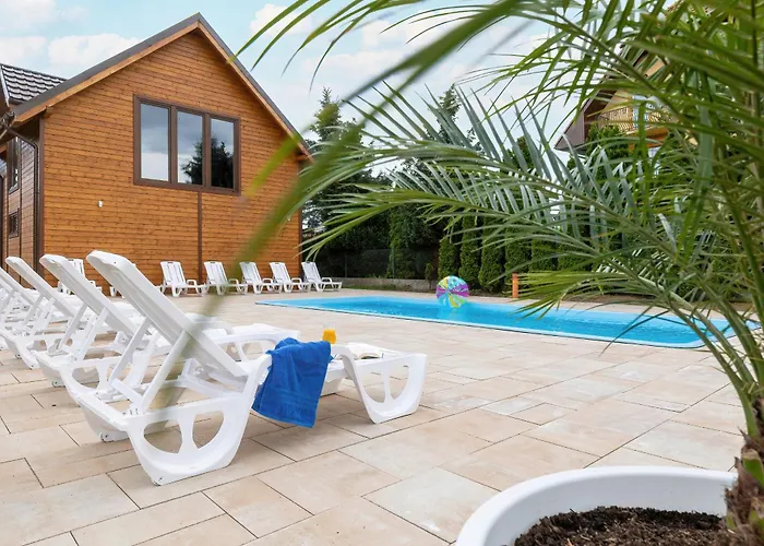 Bursztynek Zadaszony I Podgrzewany Basen - 3 Sypialnie 6-8 Osob 펜션