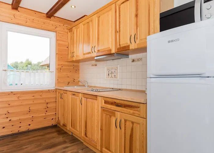 Bursztynek Zadaszony I Podgrzewany Basen - 3 Sypialnie 6-8 Osob 레왈