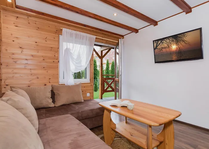 펜션 Bursztynek Zadaszony I Podgrzewany Basen - 3 Sypialnie 6-8 Osob 레왈