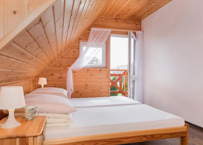 Bursztynek Zadaszony I Podgrzewany Basen - 3 Sypialnie 6-8 Osob