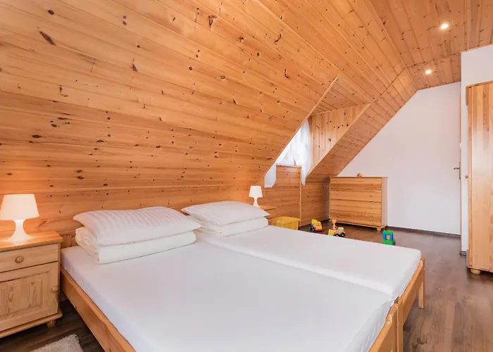 펜션 Bursztynek Zadaszony I Podgrzewany Basen - 3 Sypialnie 6-8 Osob *