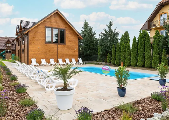 Bursztynek Zadaszony I Podgrzewany Basen - 3 Sypialnie 6-8 Osob * 레왈